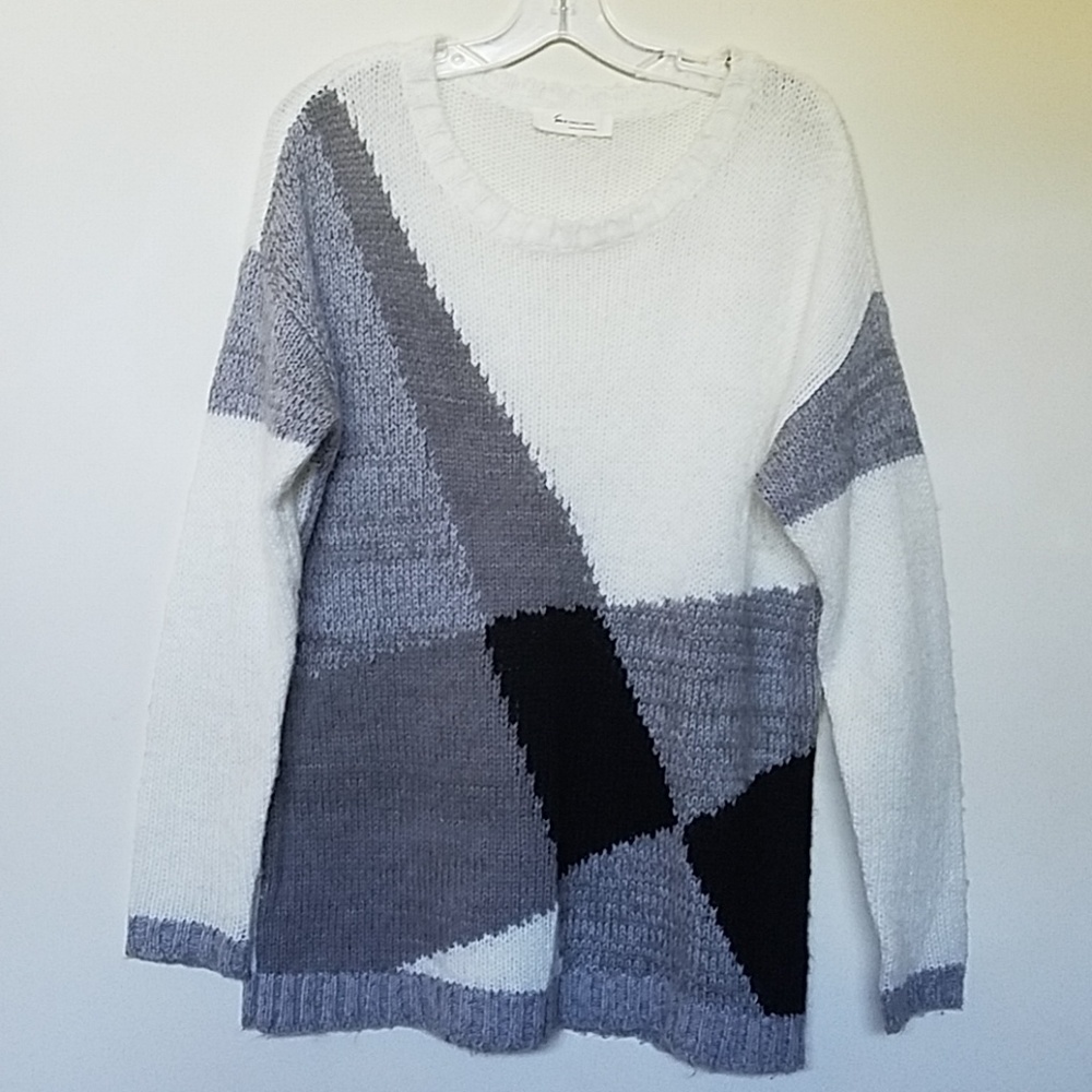 Two By Vince Camuto Diagonal Colorblock Pullover - image 1